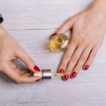 Olej rycynowy z cytryną – najlepszy domowy sposób na wzmocnienie paznokci
